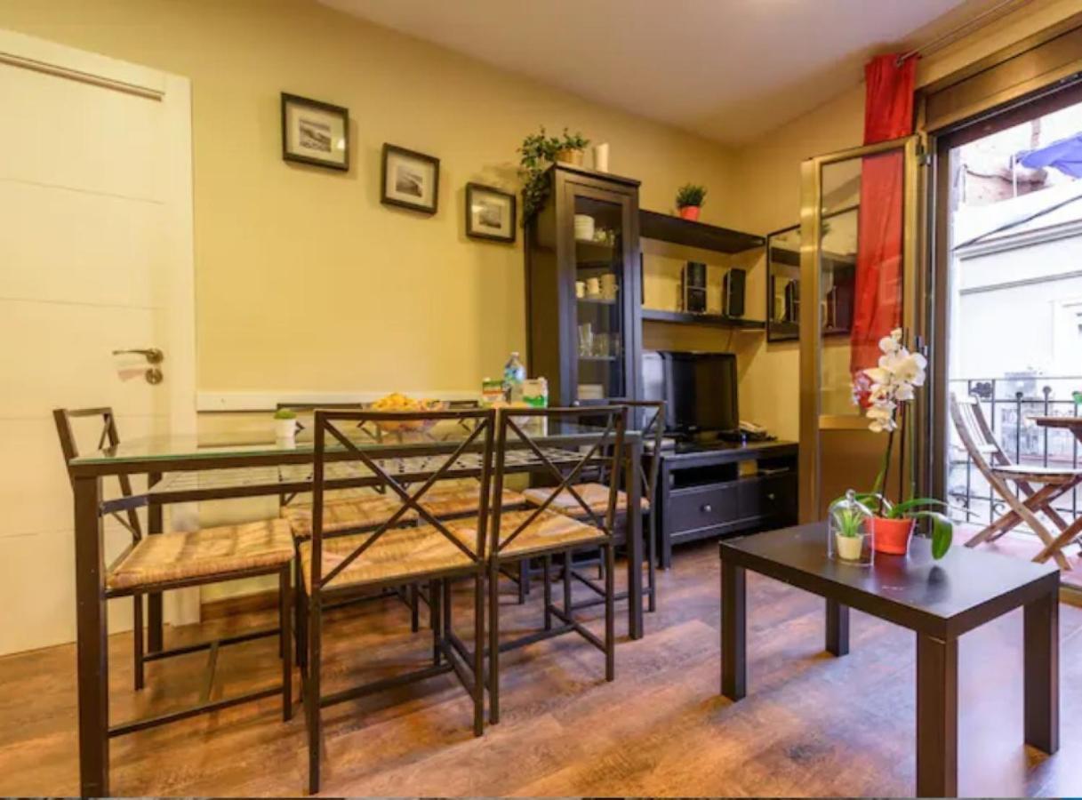 Ramblasrentals Cozy Renovated 2Br With Balcony Lift 20M Rambla - Parking - Wifi Barcelona Exteriér fotografie
