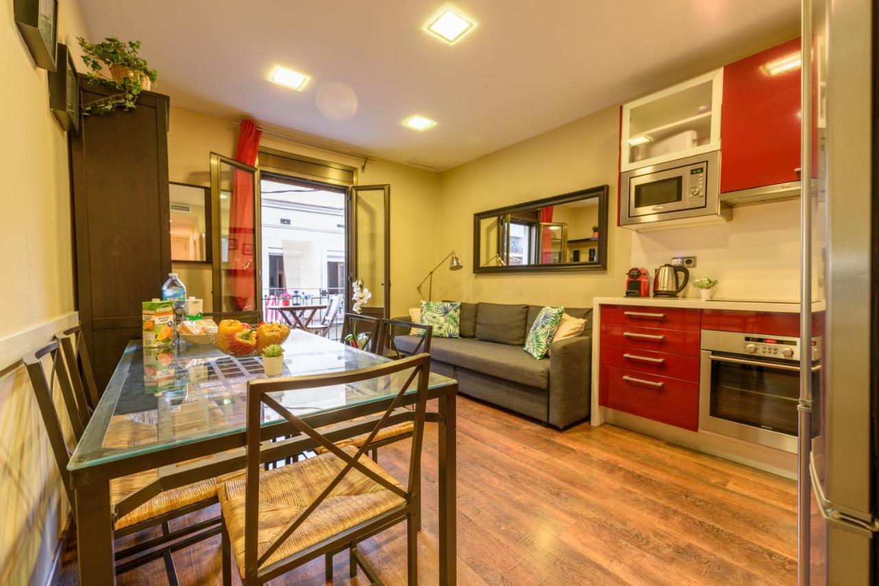 Ramblasrentals Cozy Renovated 2Br With Balcony Lift 20M Rambla - Parking - Wifi Barcelona Exteriér fotografie